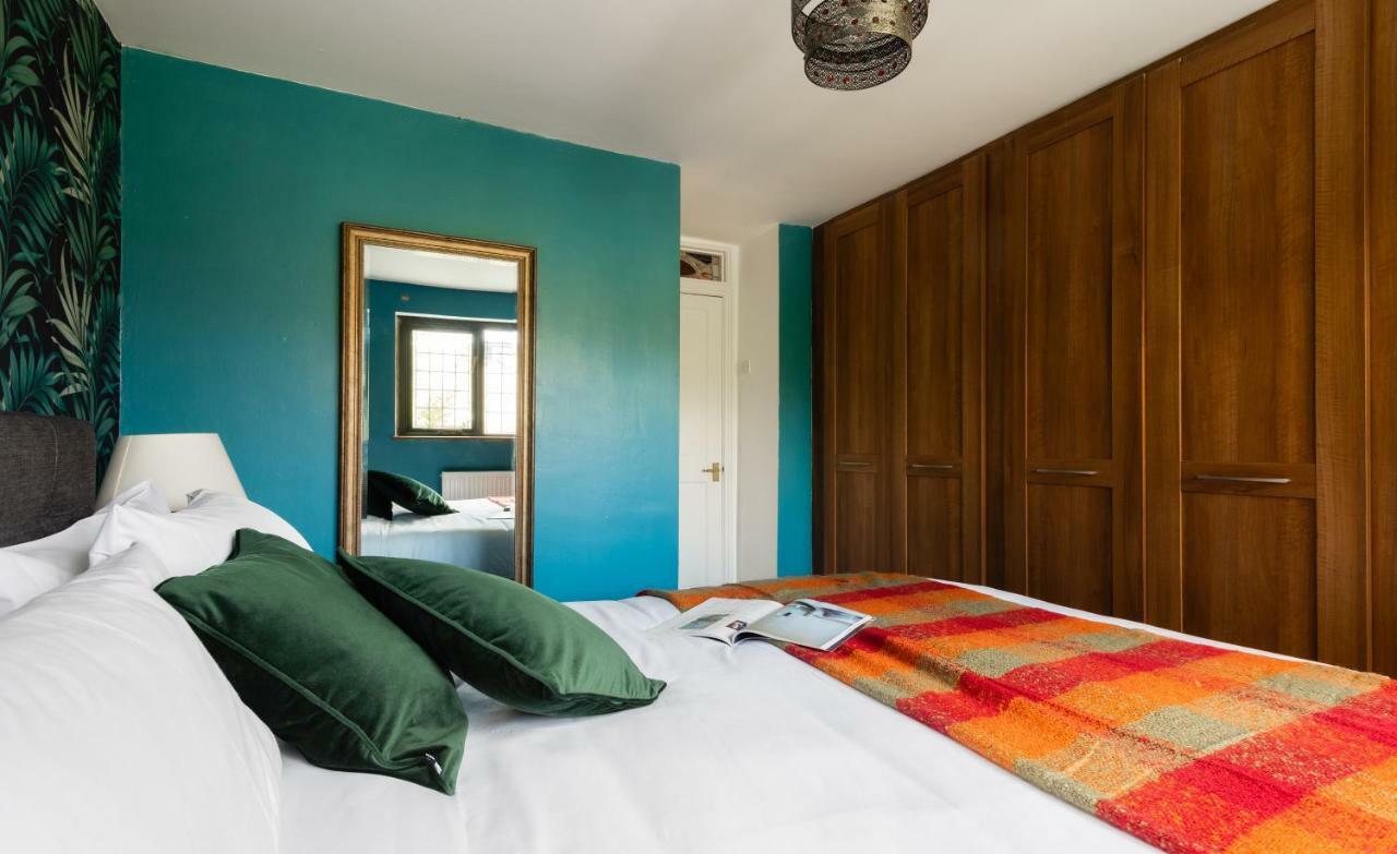 Apartemen The Madras - Bright 3bdr With Garden *